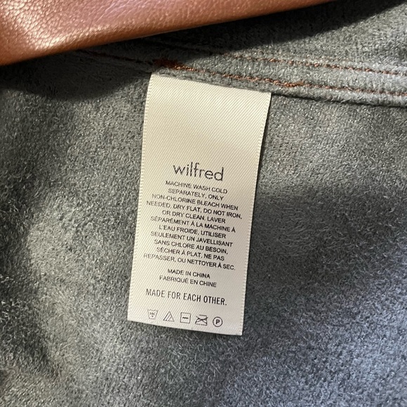 Aritzia Wilfred Mila Faux Leather Puff Sleeve Button Down Shirt Brown sz Small - Picture 11 of 15